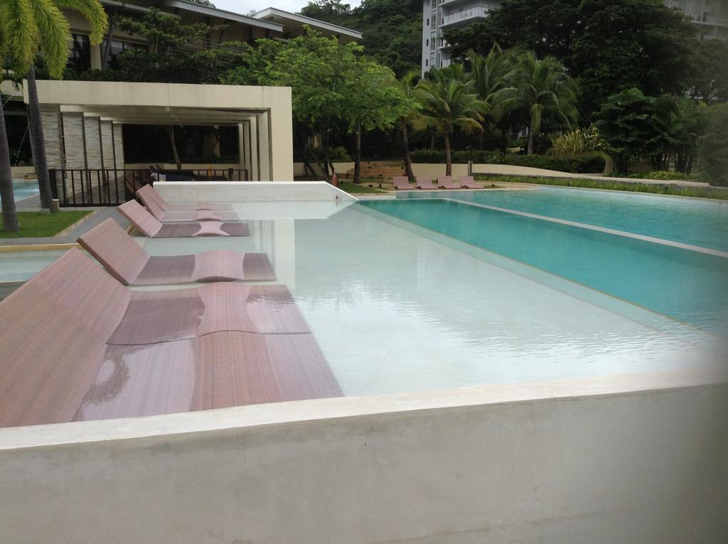 Pico Beach Front Condo Nasugbu Exterior photo