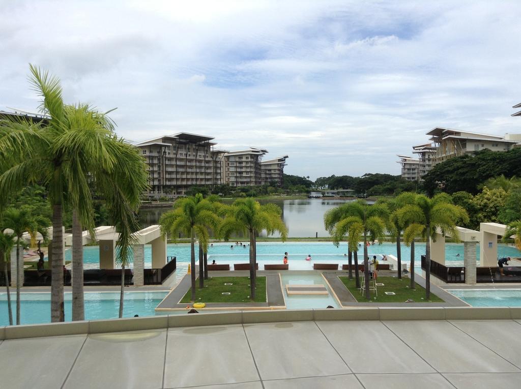 Pico Beach Front Condo Nasugbu Exterior photo